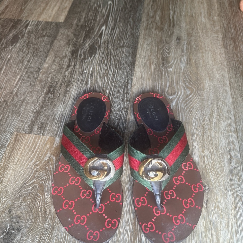 Gucci Brown and Red Sandals with Iconic Design